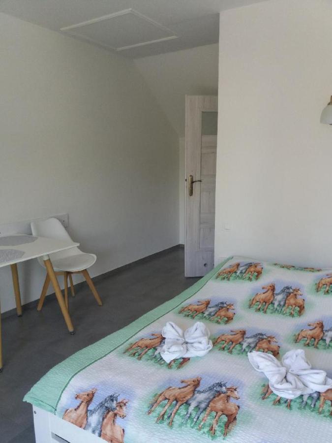 Gosciniec Solan Otel Jeleniow Dış mekan fotoğraf